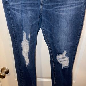 American eagle women’s skinny jeans!